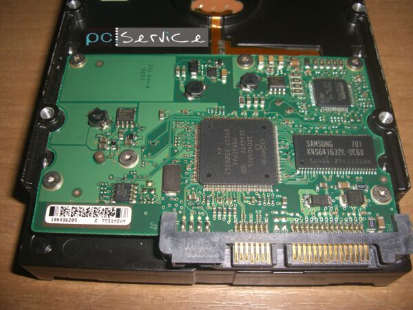 ST3320820AS